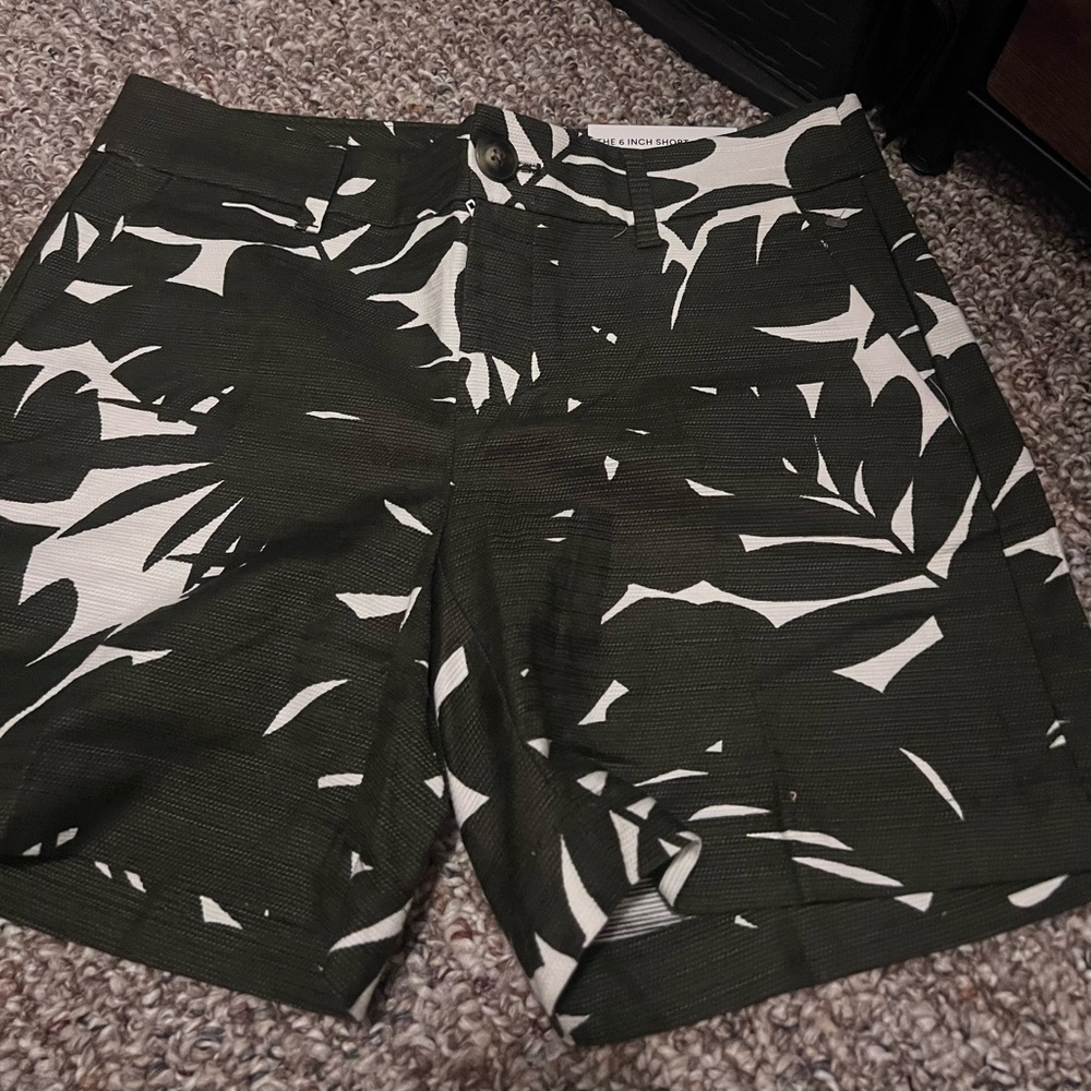 NWT Ann Taylor 6inch shorts